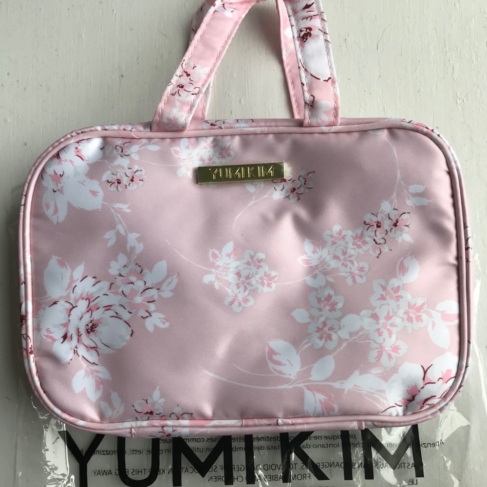 BRAND NEW Yumi Kim Hanging Train Case